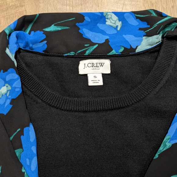 J. Crew Black Sweater Top with Floral Print Scarf Size Small - Picture 2 of 6